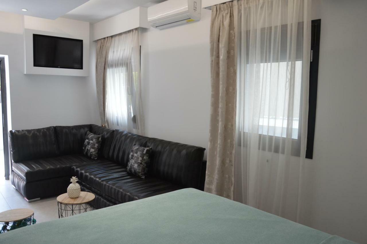 S. Luxury Princess Suite Nea Kallikrateia Ngoại thất bức ảnh